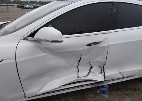 2018 Tesla Model S 100D/75D/P100D из США, поврежденный, VIN 5YJSA1E23JF281395